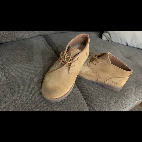 Ugg shoes kid - Picture 1 of 3